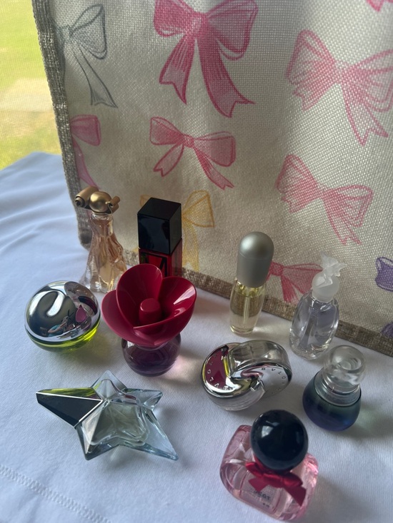 Cute.10pc Mini Perfumes. - Picture 7 of 12